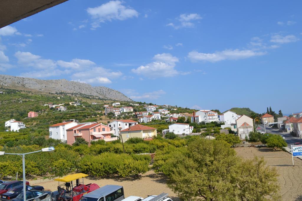 Apartments Lucia Podstrana Ruang foto