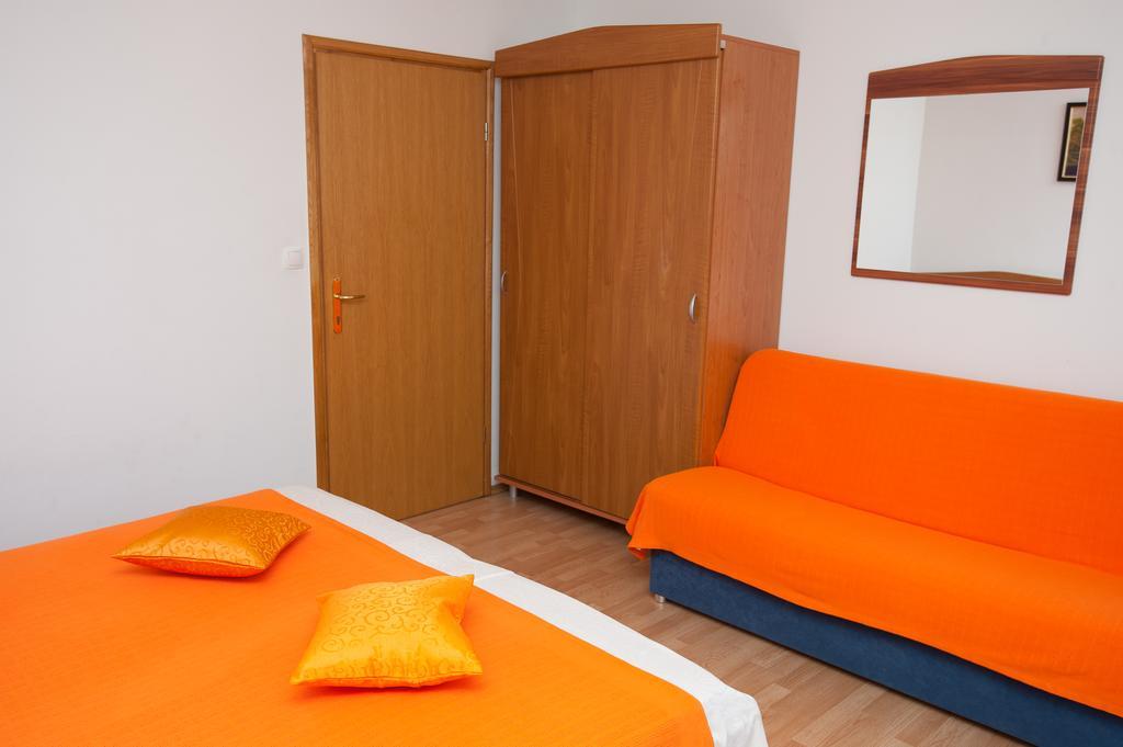 Apartments Lucia Podstrana Bagian luar foto