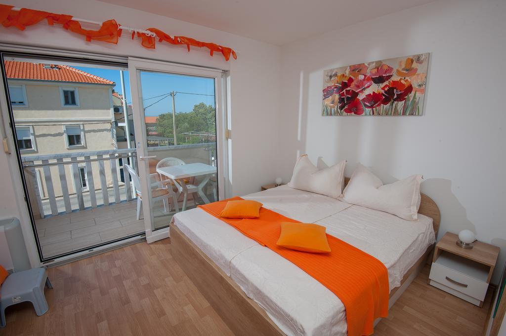 Apartments Lucia Podstrana Bagian luar foto